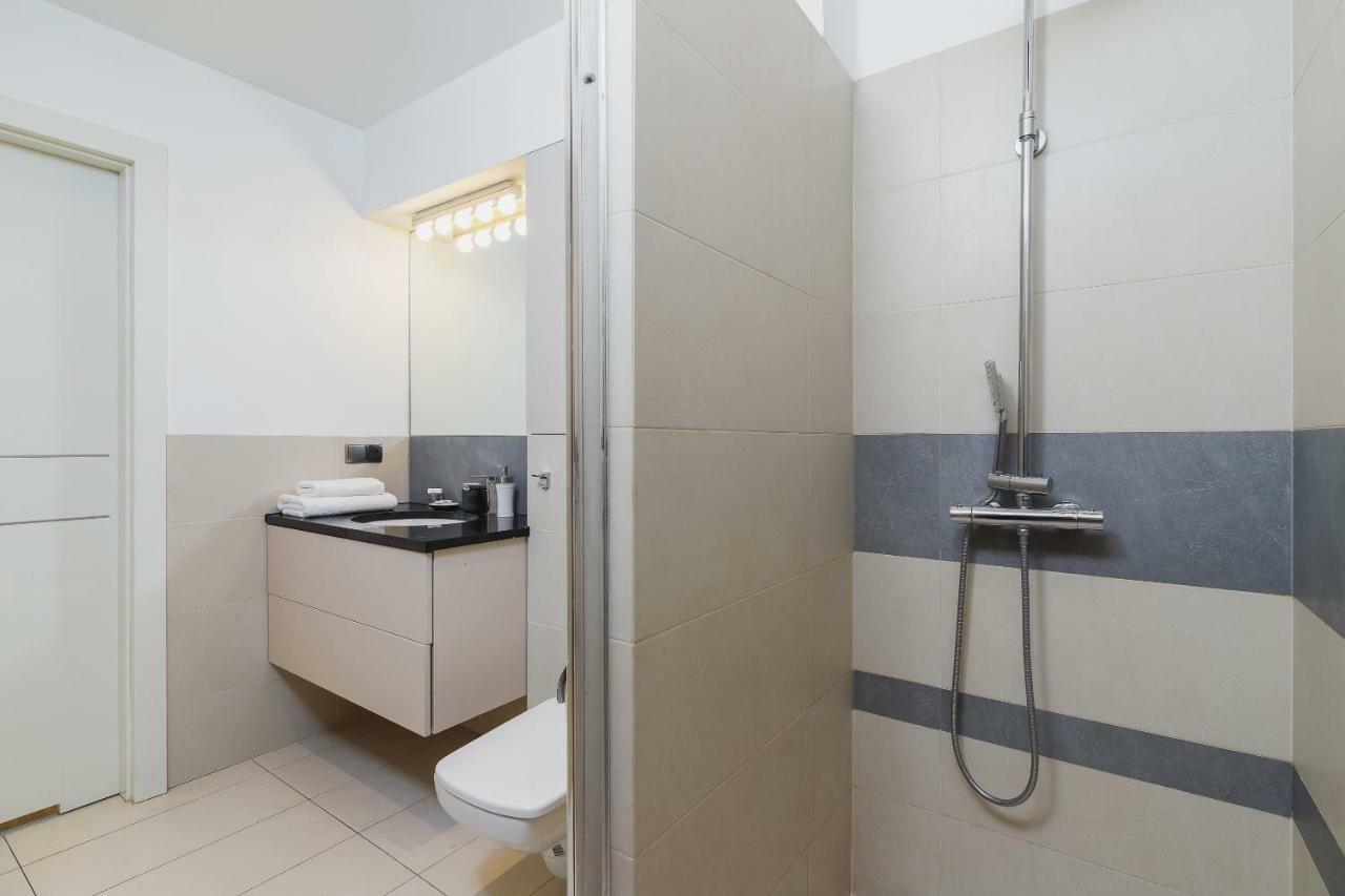 Apartments Cracow Miodowa By Renters Cracovia Exterior foto