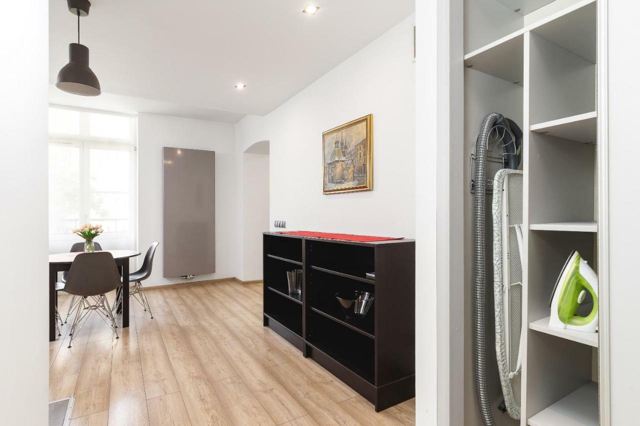 Apartments Cracow Miodowa By Renters Cracovia Exterior foto